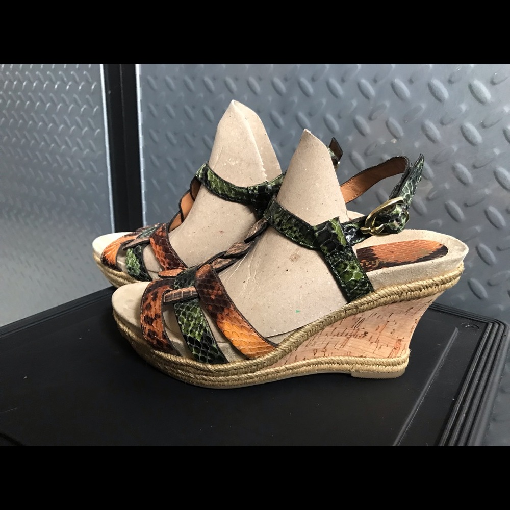 Earthies leather sandals 7.5. Great condition, worn a few times. Corsica green. - Picture 2 of 7
